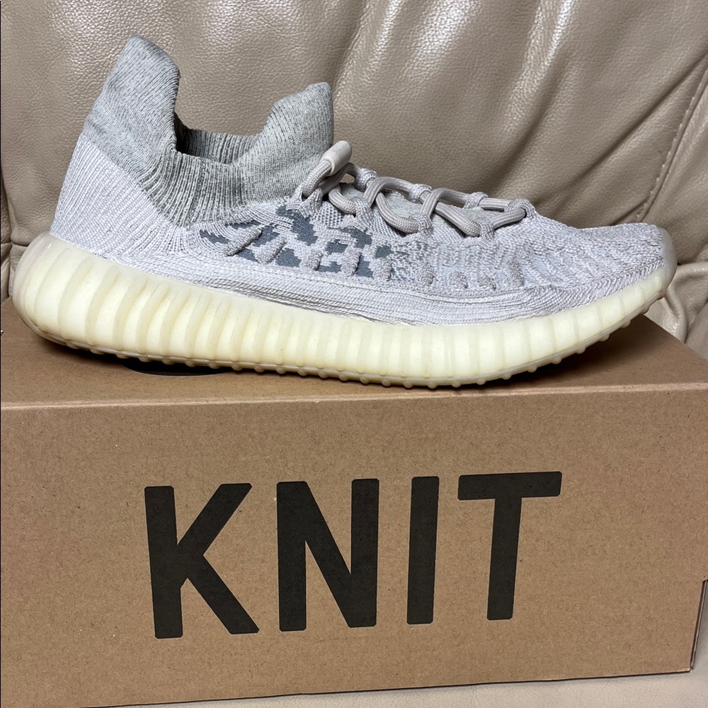 adidas Gray Knit Sneakers
Used